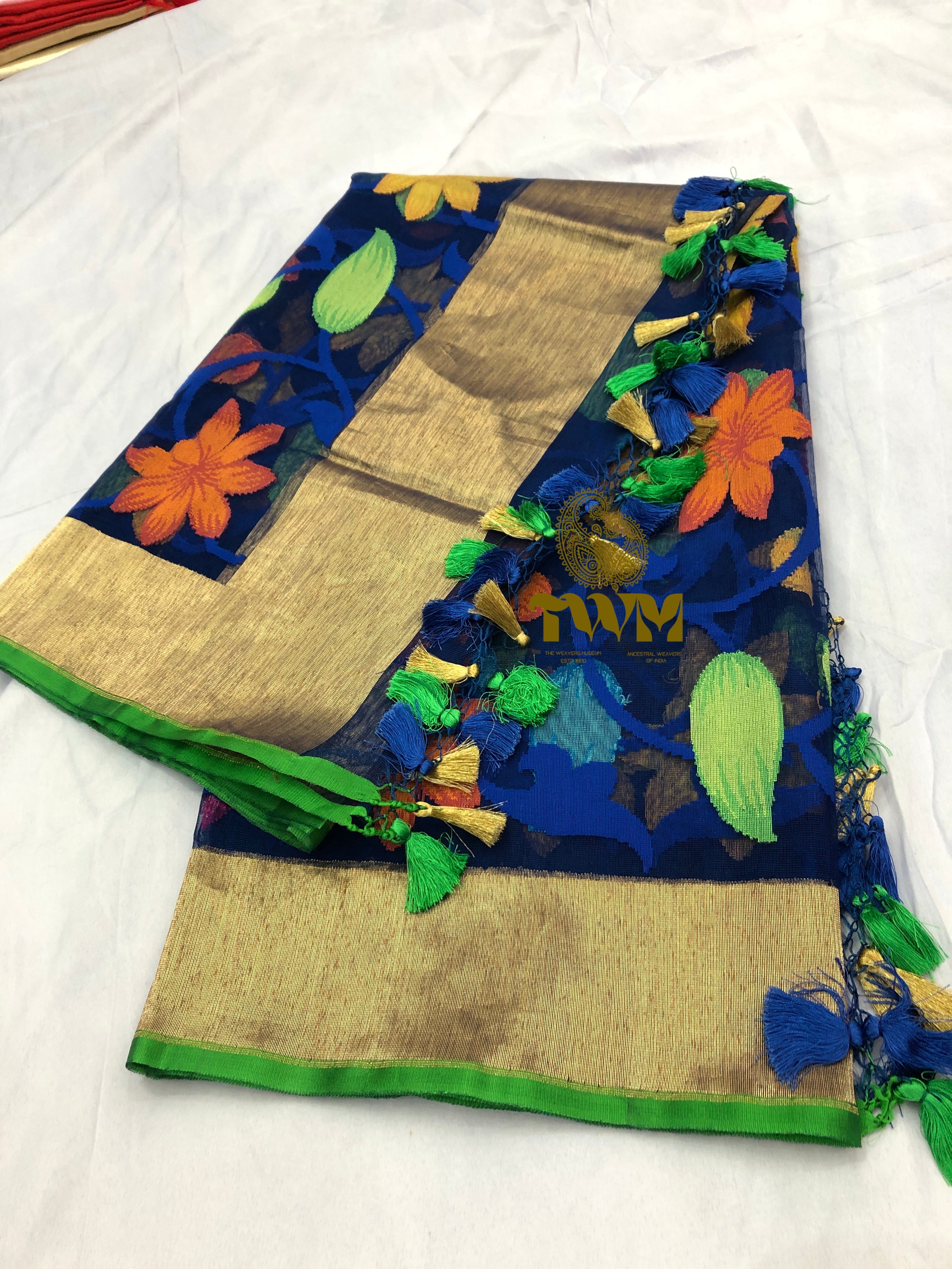 Dupatta with floral patterns hand Woven 